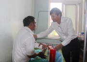 Lãnh đạo EVNCPC thăm công nhân điện lực bị khách hàng đánh phải nhập viện