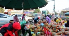 Nông sản ùn ứ tại cửa khẩu, tài xế đồng loạt quay đầu ngày cuối năm