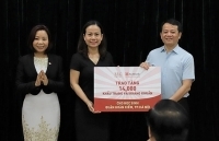 Tập đoàn BRG tặng hơn 74.000 khẩu trang vải kháng khuẩn cho học sinh Hà Nội