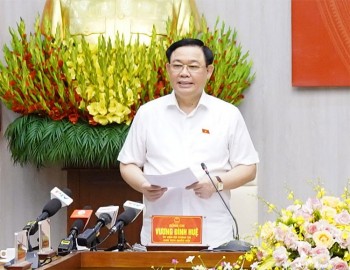 Chủ tịch Quốc hội Vương Đình Huệ làm việc với Tỉnh ủy Phú Thọ