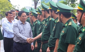 Thủ tướng: Xây dựng khu vực phòng thủ vững chắc về an ninh quốc phòng và phòng tuyến hợp tác, phát triển kinh tế