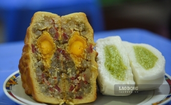 Xem công đoạn sản xuất bánh Trung thu tại làng nghề nổi tiếng ở Hà Nội