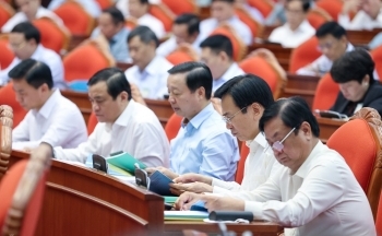 Trung ương thảo luận về tình hình kinh tế - xã hội, làm rõ những thách thức phải vượt qua