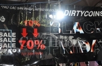 TP. Hồ Chí Minh: Giới trẻ ùn ùn mua sắm trong ngày Black Friday