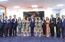 Hanwha Life Vietnam opens the customer service center in Hochiminh City
