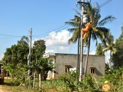 Tiếp nhận lưới điện nông thôn: Vẫn chưa hết khó!