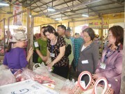 Tháng hành động vì an toàn thực phẩm: Chợ dân sinh còn nhiều vi phạm