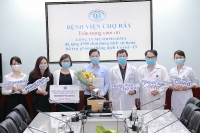 Mundipharma tặng hơn 35.000 chai thuốc xịt họng cho 70 bệnh viện trên toàn quốc