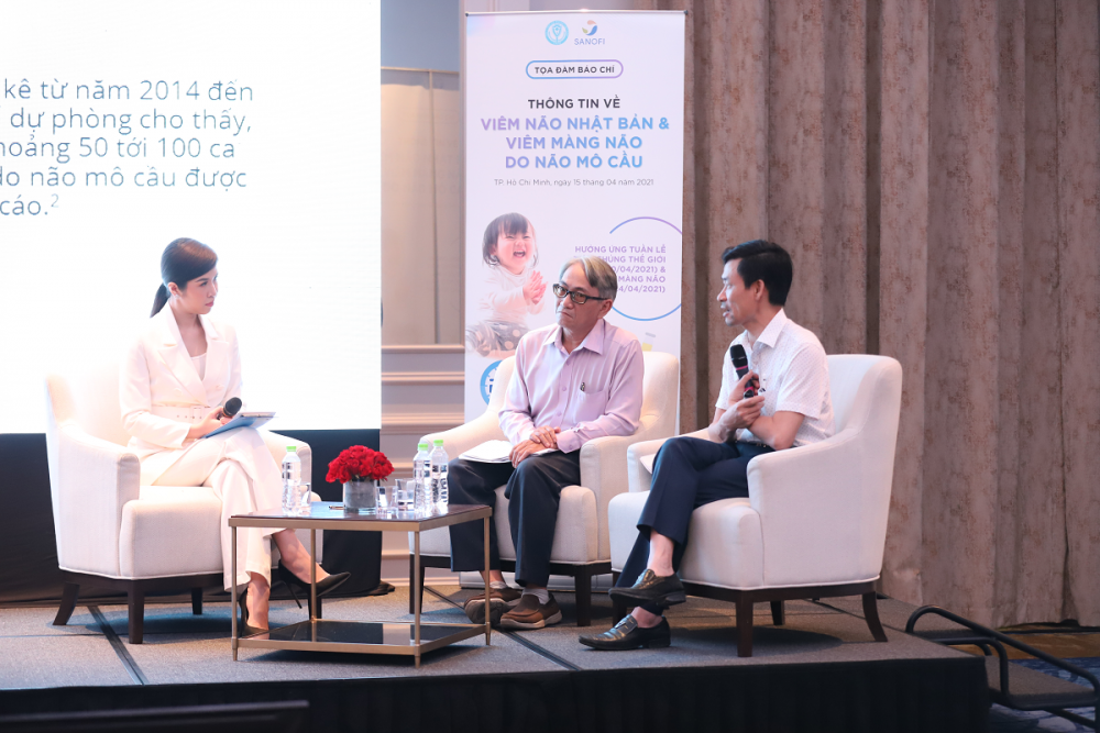 Tiêm vắc xin đầy đủ và đúng lịch để phòng ngừa bệnh viêm não Nhật Bản