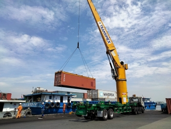 Áp lực phí logistics tăng, doanh nghiệp kiến nghị TP. Hồ Chí Minh không thu phí cầu cảng