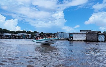 Vùng cực Nam Tổ quốc: Tận dụng “rừng vàng, biển bạc” phát triển du lịch