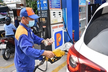 TP. Hồ Chí Minh: Không để xảy ra tình trạng thiếu xăng dầu