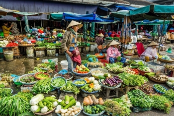 Giá thực phẩm hôm nay 6/8: Rau củ tăng mạnh
