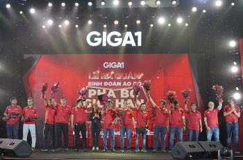 Yeah1 lộ diện “đứa con Bán lẻ 4.0” - Giga1