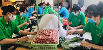 Doanh nghiệp tất bật tuyển công nhân sản xuất hàng phục vụ Tết