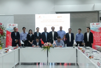 Cảng quốc tế Long An ký kết hợp tác chiến lược triển khai các dự án điện gió