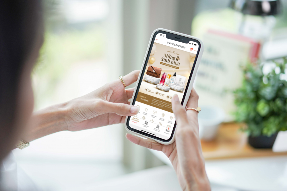 Khởi động sự kiện Shopee 10.10 Siêu sale chính hãng