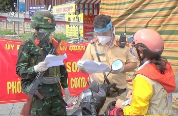 TP. Hồ Chí Minh: Tiếp tục giãn cách xã hội theo Chỉ thị 16 đến cuối tháng 9