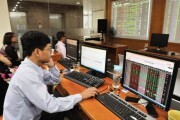 Thị trường chứng khoán chờ những phản ứng tích cực trước “giờ G”