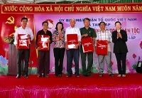 Phó Chủ tịch nước Đặng Thị Ngọc Thịnh dự “Ngày hội Đại đoàn kết toàn dân tộc” tại Bình Dương
