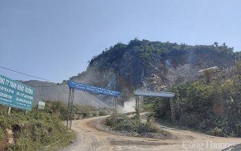 Nghệ An: Đình chỉ ngay hoạt động của doanh nghiệp nổ mìn làm hỏng nhà dân