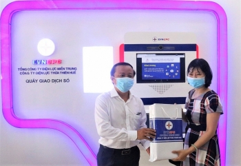 PC Thừa Thiên Huế: Kết nối khách hàng sử dụng điện với “Quầy giao dịch số”