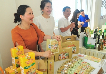 Quảng Trị ký kết 5 nội dung chương trình “Đồng hành cùng doanh nghiệp” giai đoạn 2021-2025