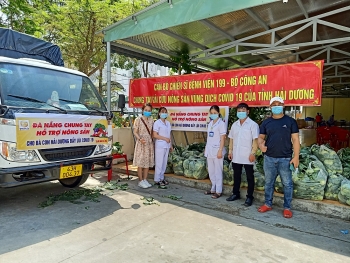 Cán bộ chiến sĩ Bệnh viện 199: Chung tay hỗ trợ nông sản cho bà con Hải Dương
