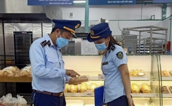Cục QLTT Quảng Nam tăng cường kiểm tra các cơ sở kinh doanh thực phẩm