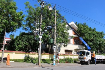 PC Kon Tum bảo đảm an toàn lưới điện trước mùa mưa bão