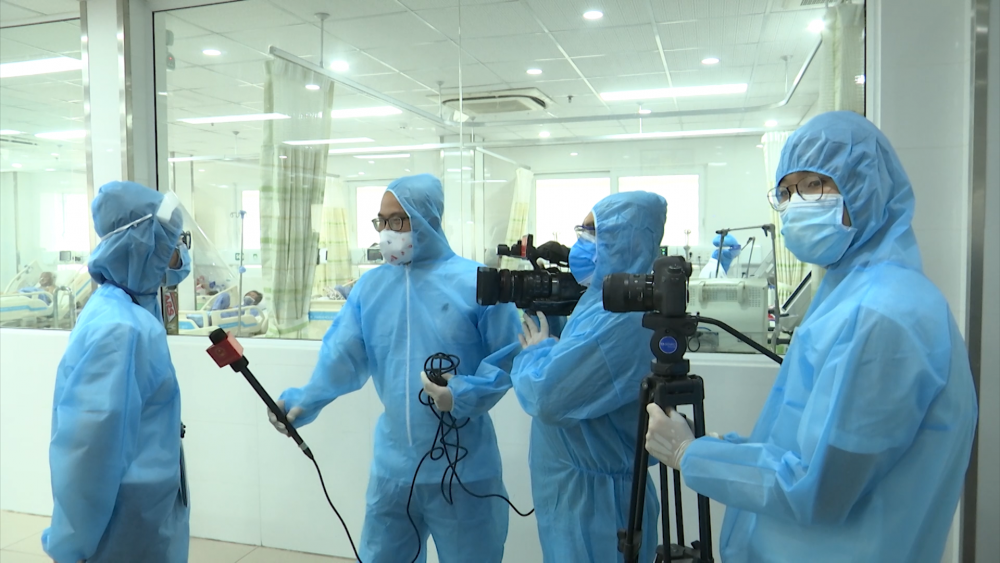 Những chiến sĩ thông tin thầm lặng trên mặt trận chống dịch Covid-19