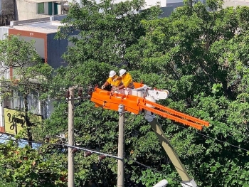 PC Phú Yên: Tăng cường sửa chữa điện nóng