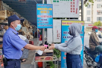 Cập nhật Covid-19 tại Đà Nẵng: Nhắc nhở, xử phạt hàng trăm trường hợp vi phạm