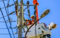 Miền Trung “gồng mình” với nắng nóng- Kỳ 3: Nỗ lực đảm bảo an toàn lưới điện và cấp điện phục vụ người dân