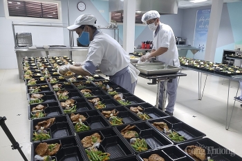 Những “bếp cơm” cộng đồng nơi 