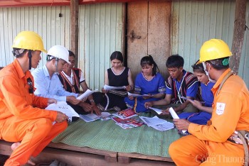 Nâng cao ý thức sử dụng điện an toàn, tiết kiệm, hiệu quả ở vùng dân tộc thiểu số