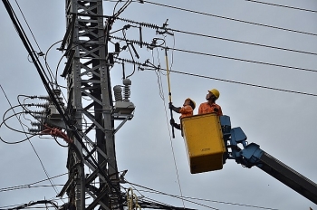Bộ Công Thương tăng cường giám sát thị trường, sớm khôi phục điện sinh hoạt Quảng Ngãi