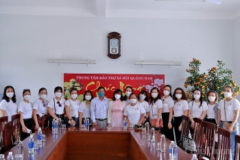 Đà Nẵng: San sẻ yêu thương tới những hoàn cảnh khó khăn nhân ngày 8/3