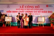 Trao chứng nhận đạt chuẩn chất lượng cơ sở giáo dục cho Trường đại học Đông Á