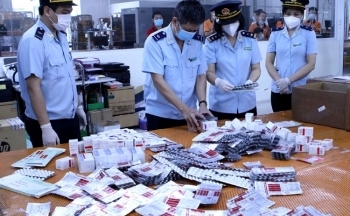 Bắt giữ hơn 60.000 viên thuốc điều trị Covid-19 nhập lậu