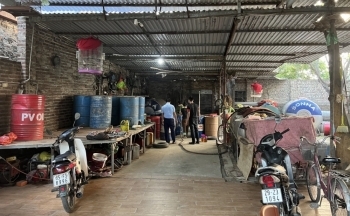 Hà Nội: Tạm giữ 2.000 lít xăng dầu không rõ nguồn gốc