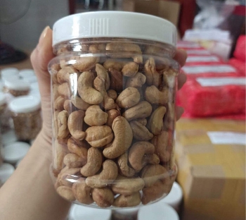 Hạt điều kém chất lượng, giả mạo xuất xứ Bình Phước bán tràn lan trên mạng