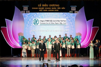 Công ty TNHH Giấy Lee & Man nhận giải thưởng 