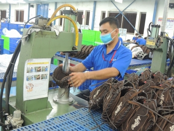 Tập trung đẩy lùi dịch bệnh, hỗ trợ doanh nghiệp phục hồi khi có điều kiện