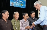 HEINEKEN Việt Nam mang niềm vui đến các gia đình khó khăn đón Tết