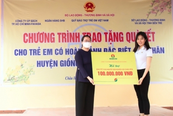 Phân bón Cà Mau mang Xuân đến bà con Bến Tre