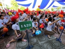 Hà Nội: Học sinh lớp 1-6 tại 18 huyện, thị xã trở lại trường từ 10/2