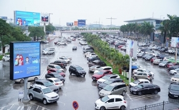 Áp dụng mức thu giá mới cho ô tô ra vào sân bay