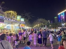 Nghỉ lễ Giỗ Tổ, khách tăng kỷ lục ở Quảng Ninh