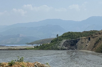 Hộp thư ngày 15/4: Mỏ đồng Sin Quyền ngang nhiên xả thải “vùi lấp